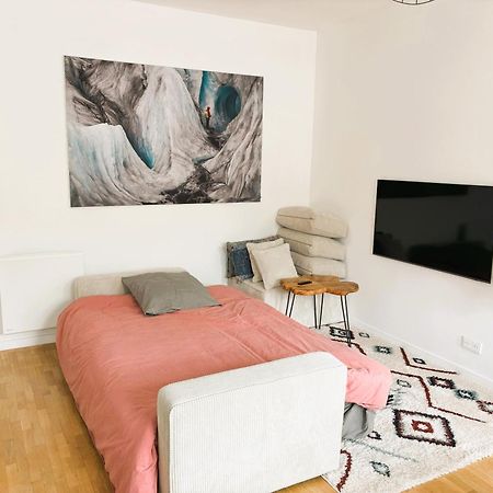 Le Boudoir - 2 Pieces Et Parking Apartment Le Plessis-Robinson Luaran gambar