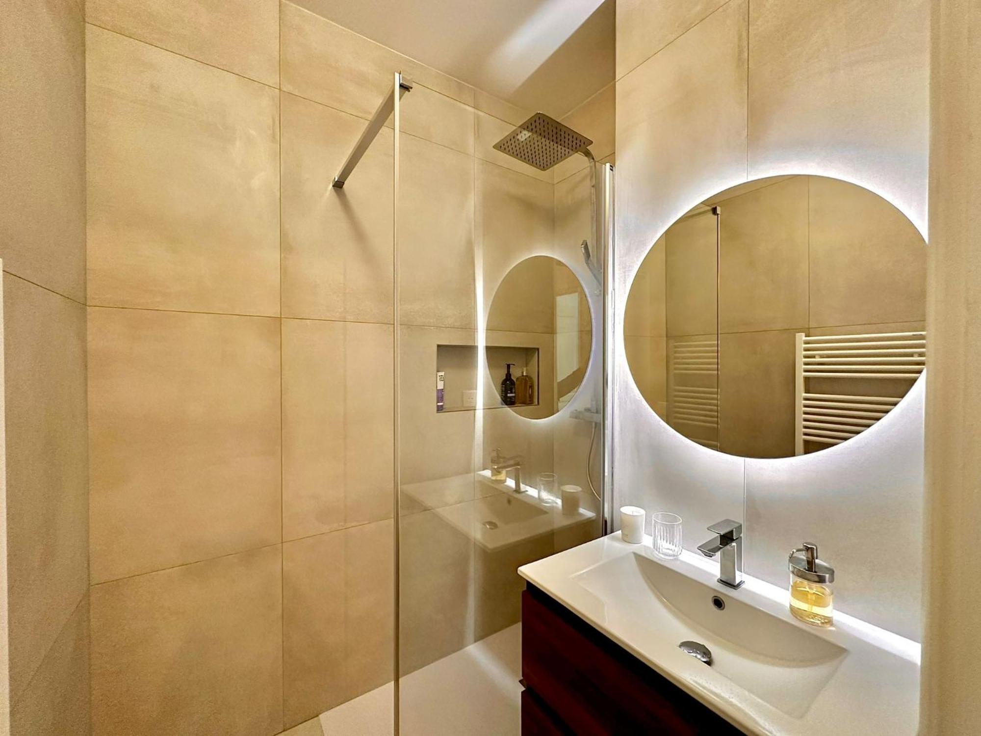 Le Boudoir - 2 Pieces Et Parking Apartment Le Plessis-Robinson Luaran gambar