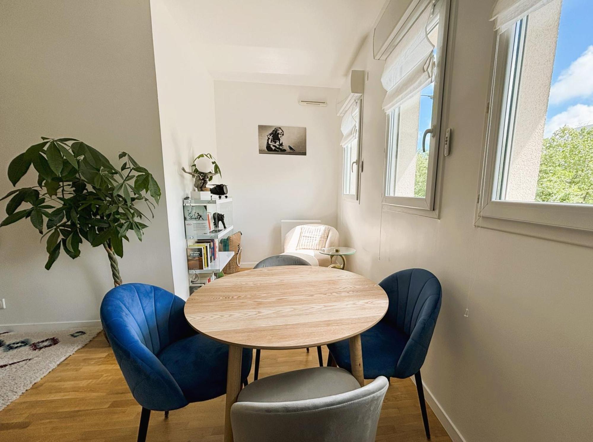 Le Boudoir - 2 Pieces Et Parking Apartment Le Plessis-Robinson Bilik gambar